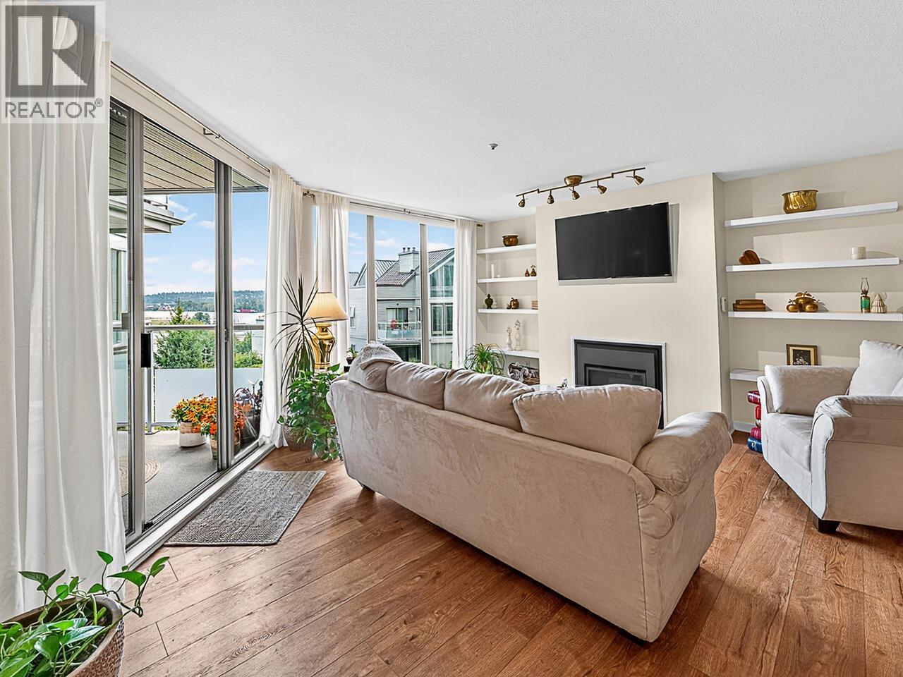 402 68 RICHMOND STREET, New Westminster