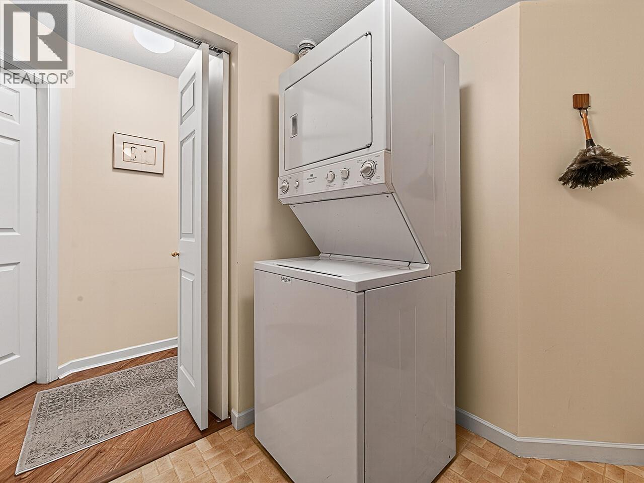 402 68 RICHMOND STREET, New Westminster