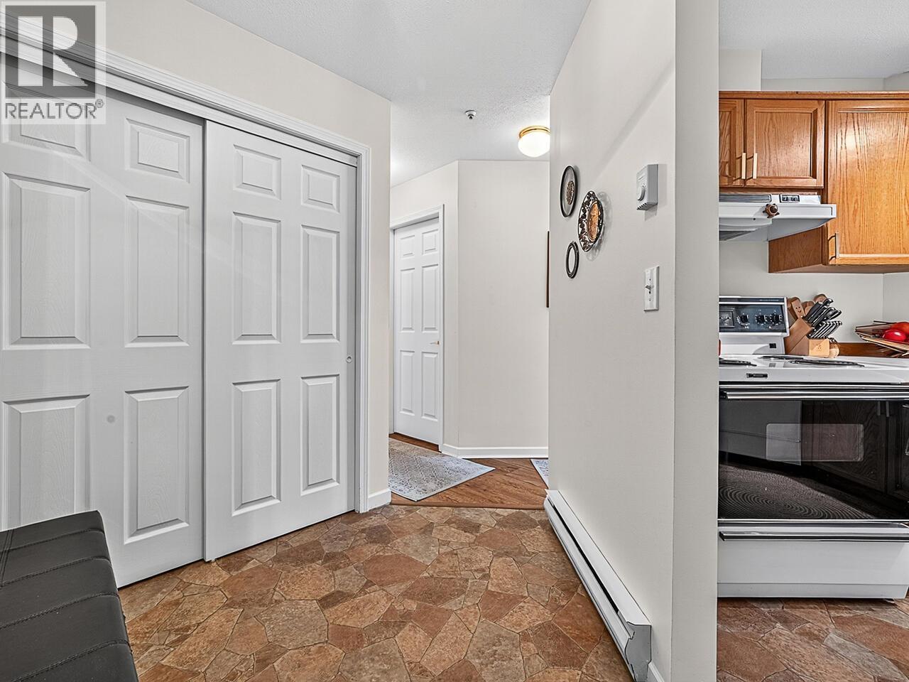 402 68 RICHMOND STREET, New Westminster