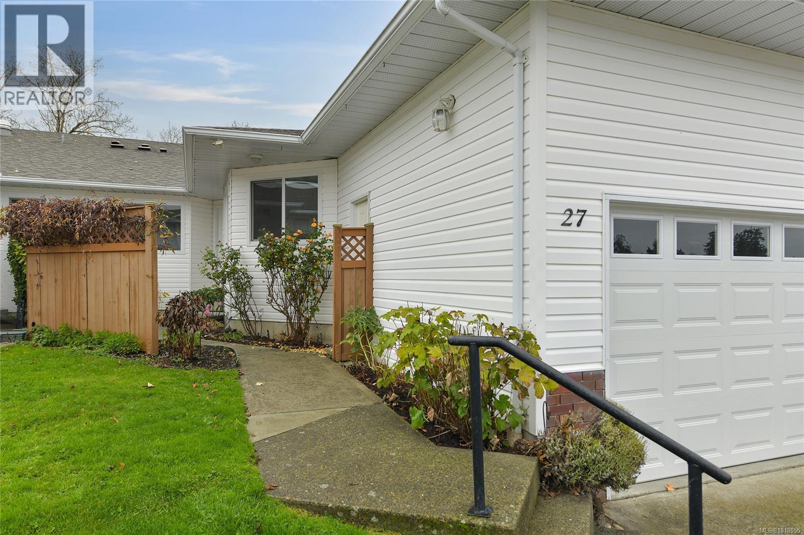 27 4125 INTERURBAN Rd, Saanich