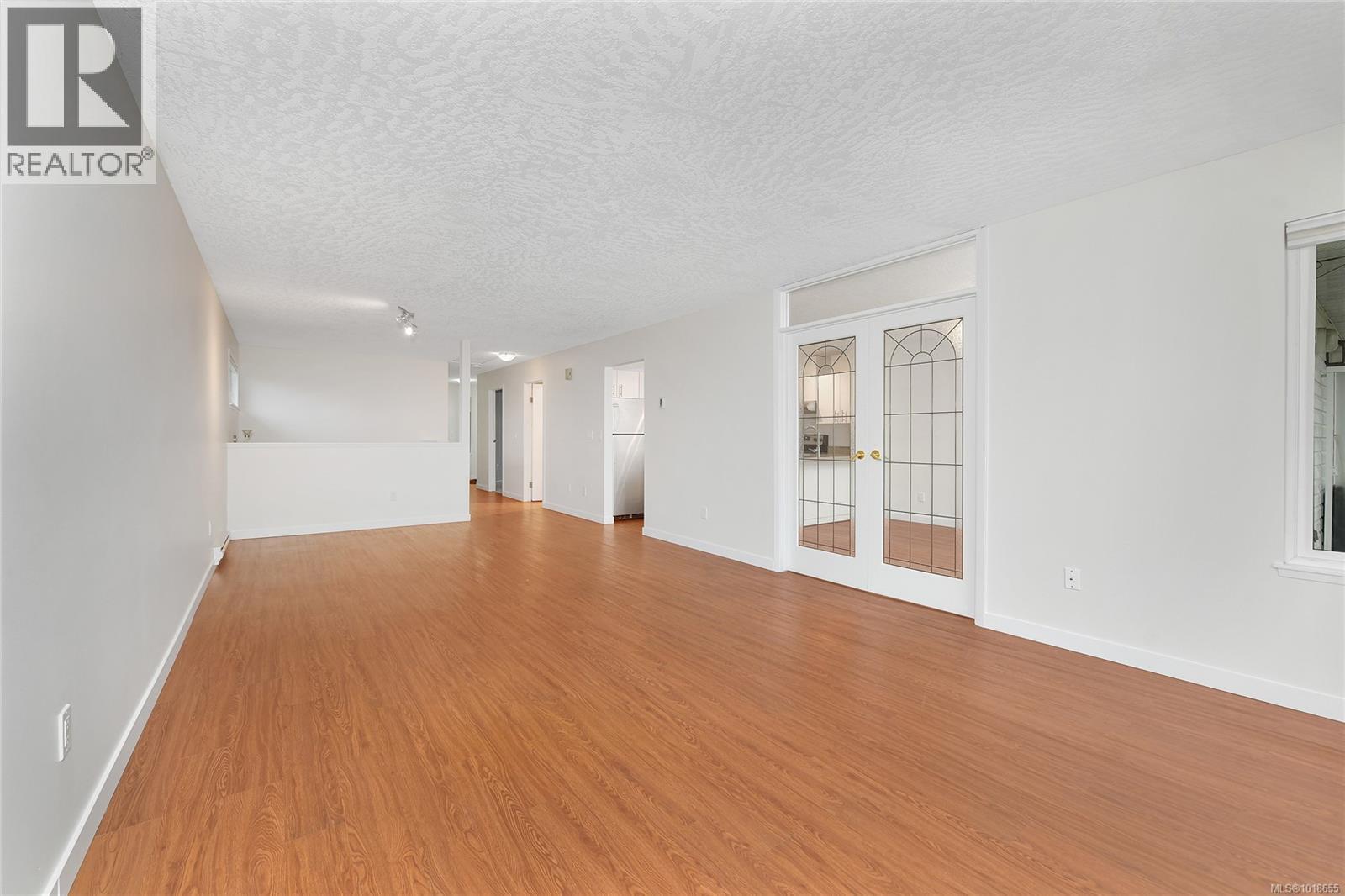 27 4125 INTERURBAN Rd, Saanich