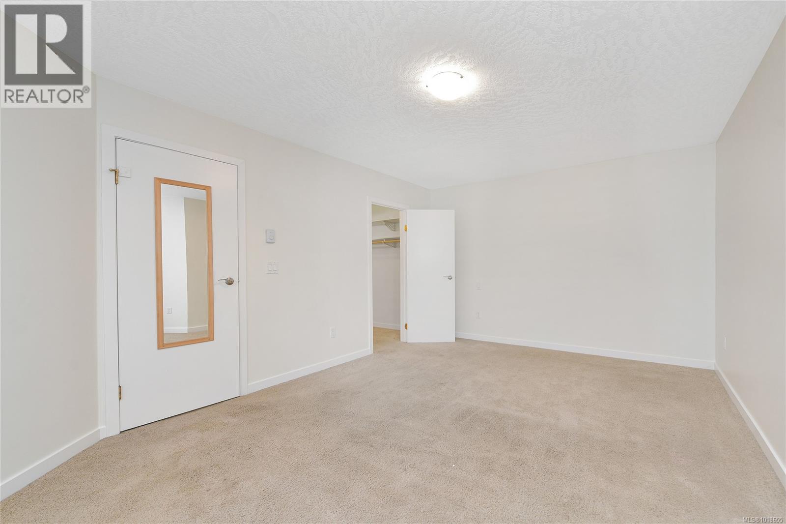 27 4125 INTERURBAN Rd, Saanich