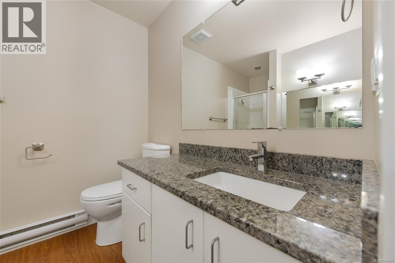 27 4125 INTERURBAN Rd, Saanich