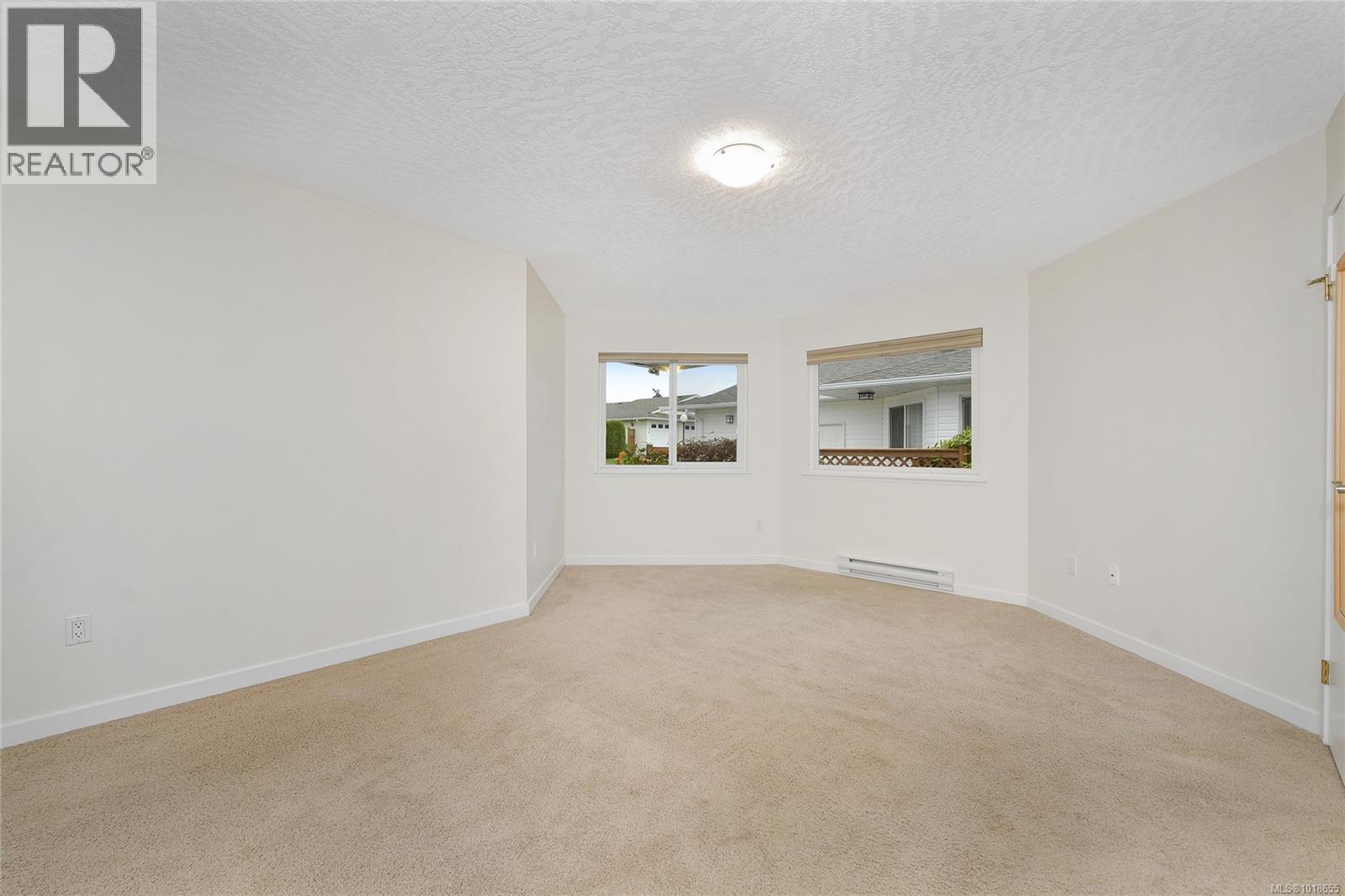 27 4125 INTERURBAN Rd, Saanich