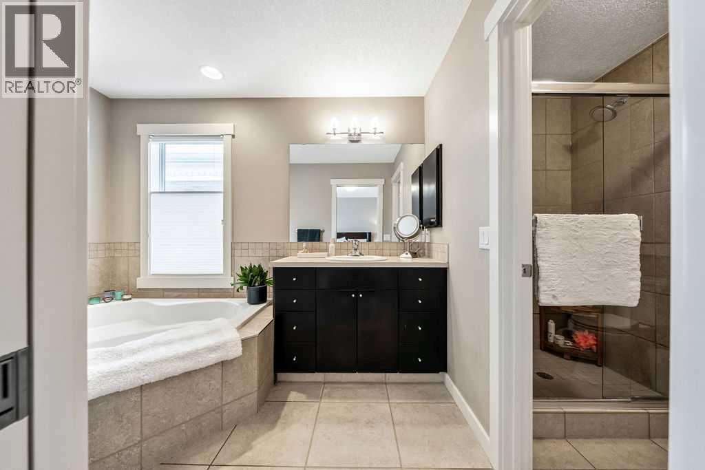 78 Ypres Green SW, Calgary, Alberta