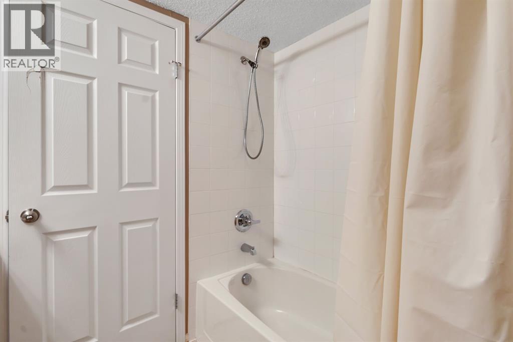 505 Railway Street West, Cochrane