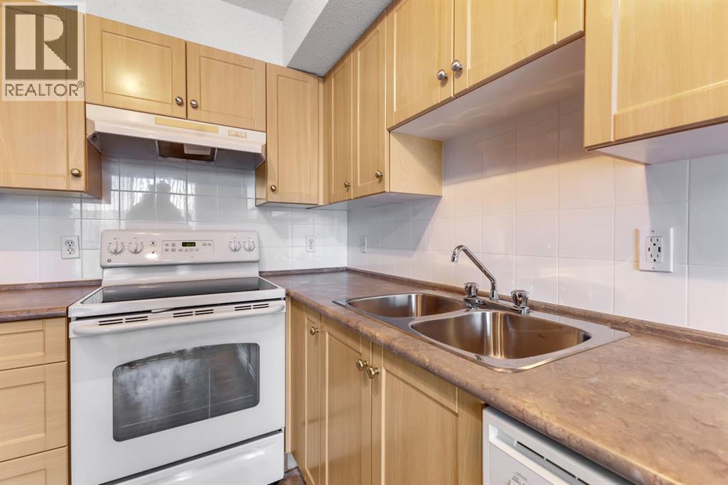 505 Railway Street West, Cochrane