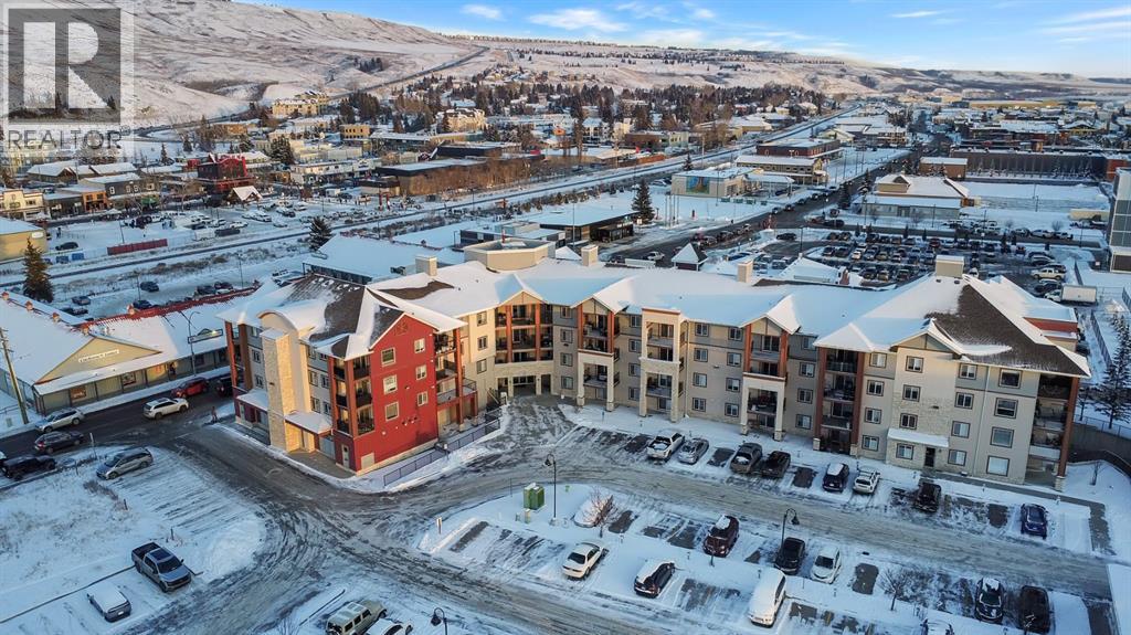 505 Railway Street West, Cochrane