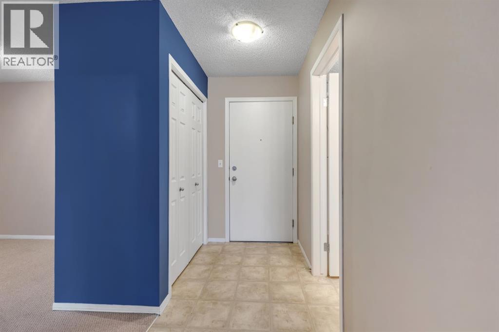 505 Railway Street West, Cochrane