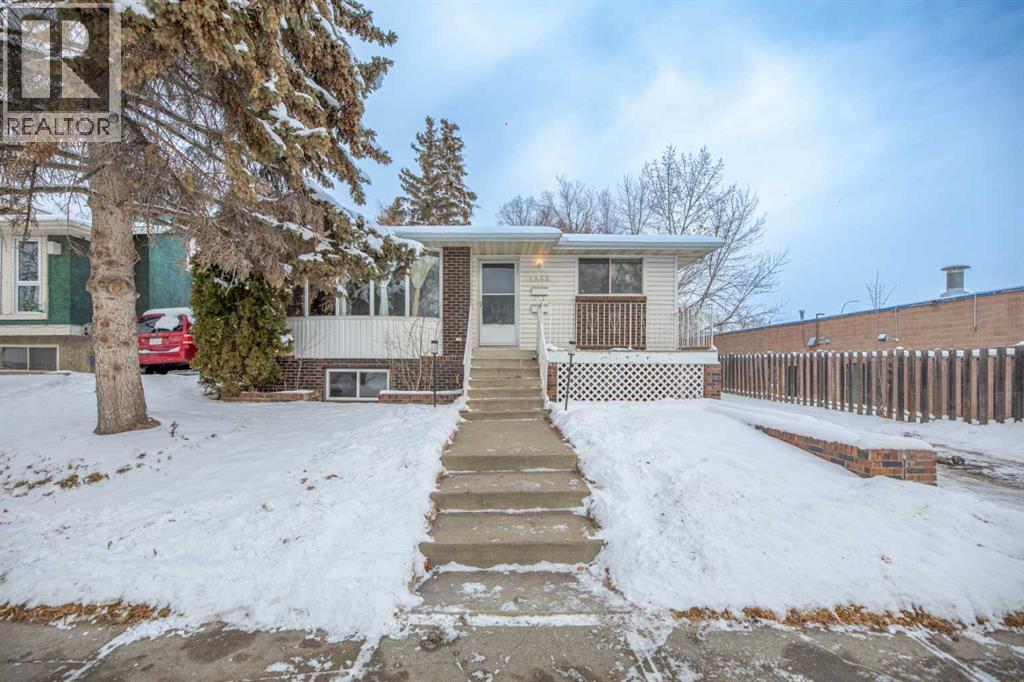 Single Family House Bungalow for Sale in  Lynnover Road SE Ogden Calgary 