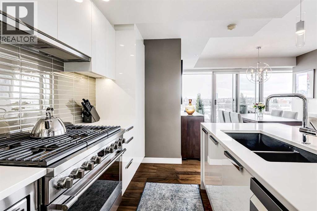 Single Family House for Sale in    Avenue NW Hillhurst Calgary 