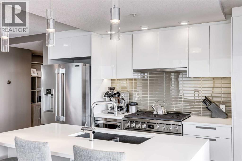 Single Family House for Sale in    Avenue NW Hillhurst Calgary 