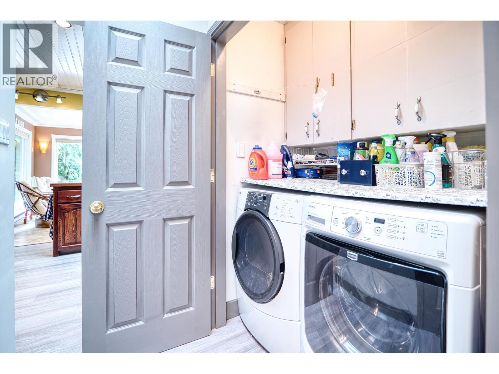 6241 SECHELT INLET ROAD, Sechelt