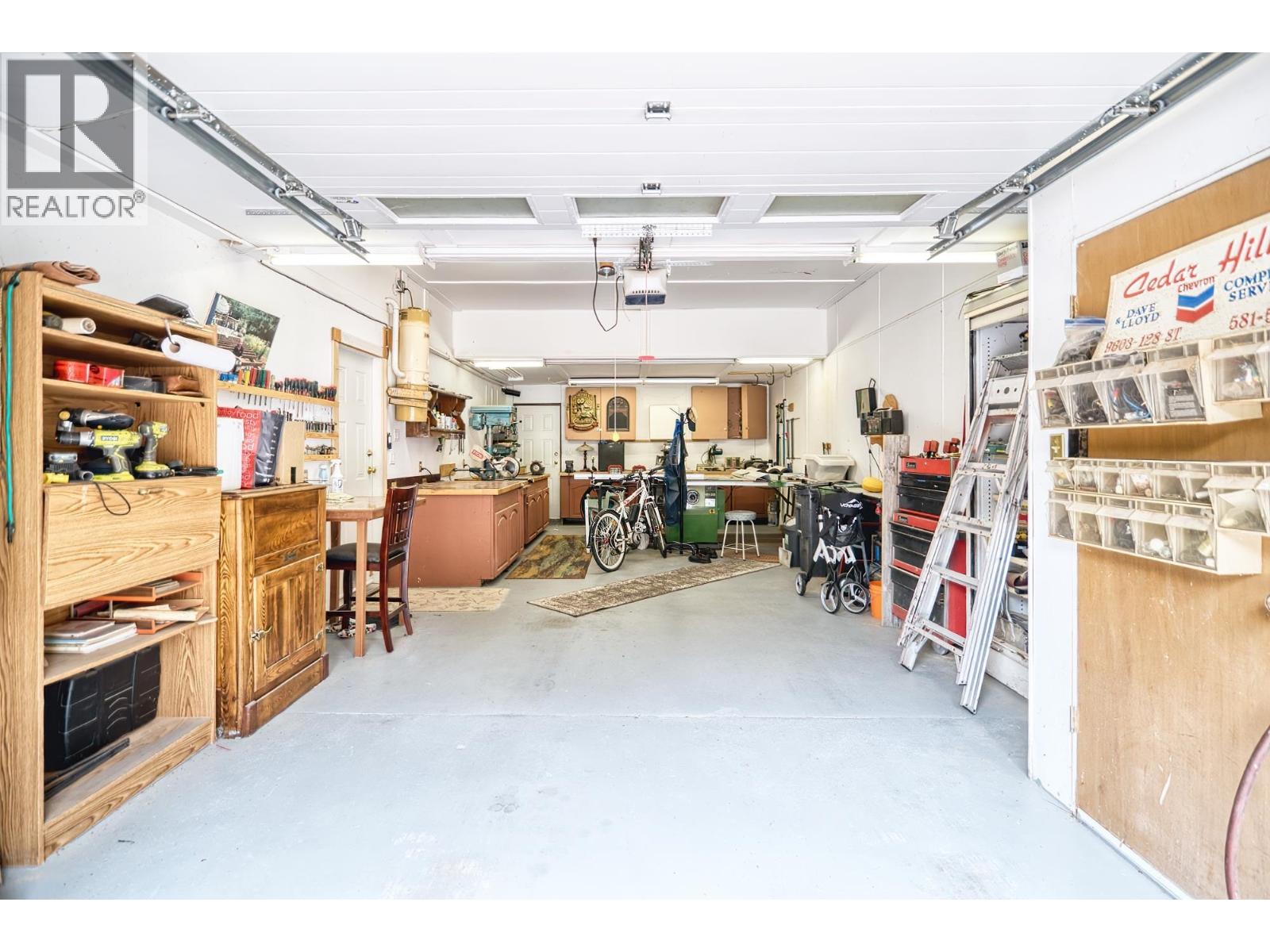 6241 SECHELT INLET ROAD, Sechelt