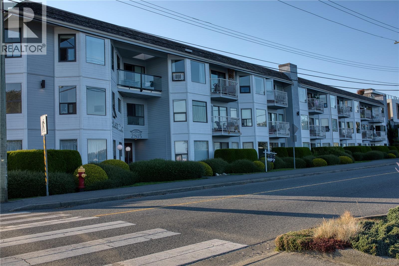 308 2815 Departure Bay Rd, Nanaimo