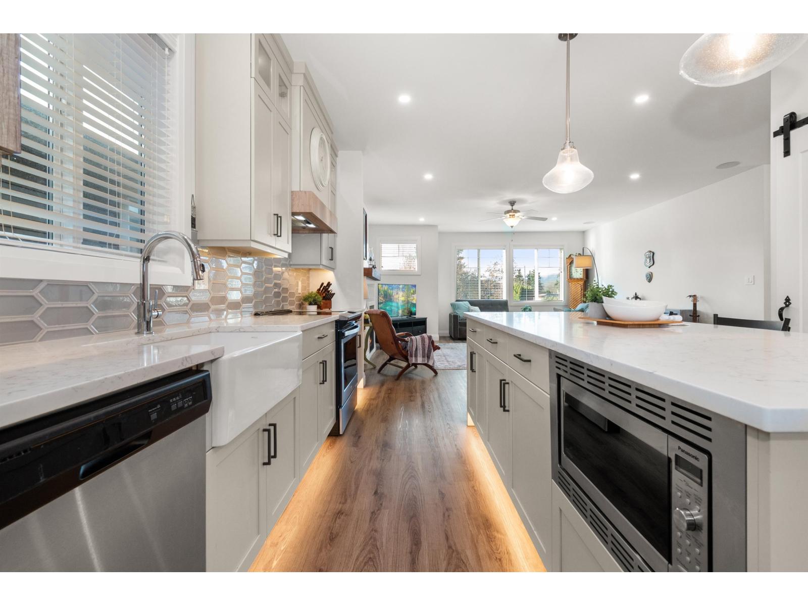 6 10100 WILLIAMS ROAD, Fairfield Island, Chilliwack