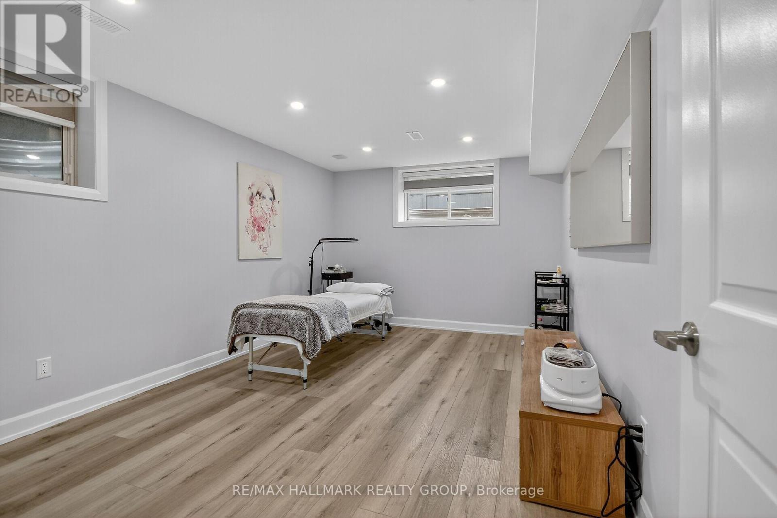 720 CAPPAMORE DRIVE - 39