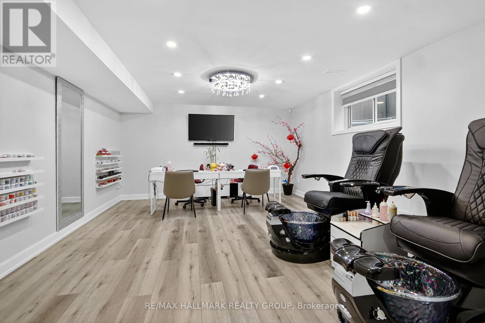 720 CAPPAMORE DRIVE - 41