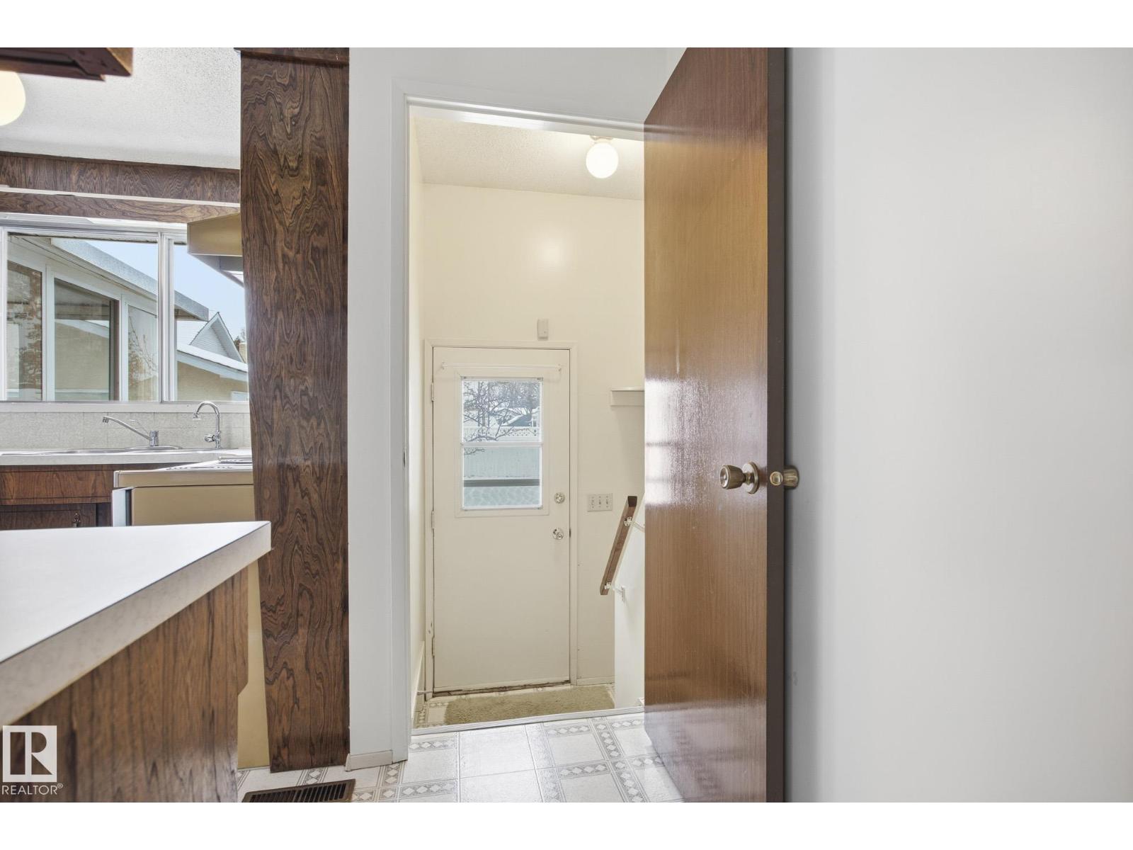 29 ANDREW CR, St. Albert