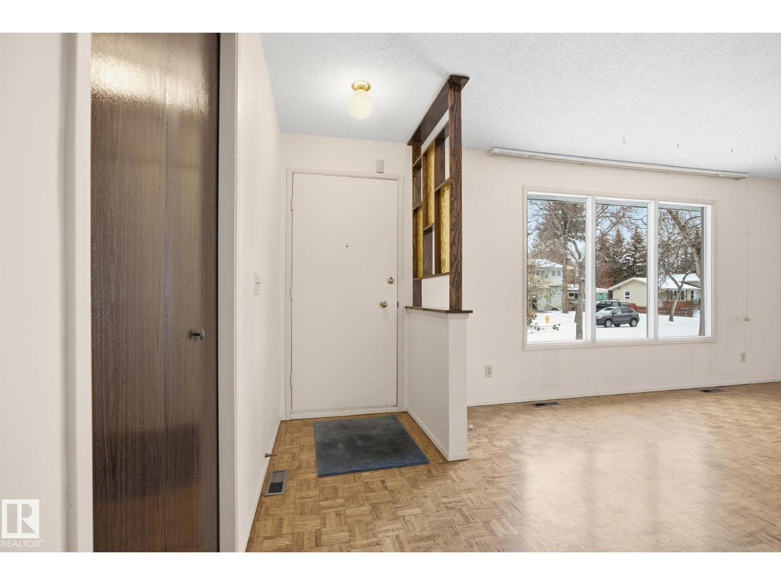 29 ANDREW CR, St. Albert