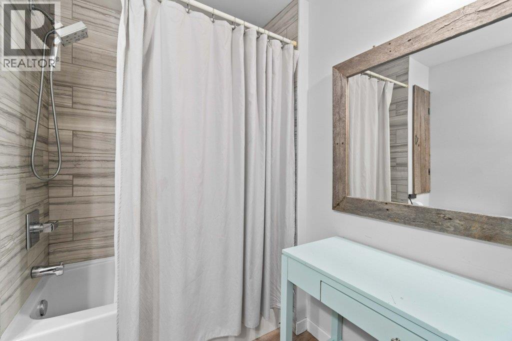 2131 21 Street NE, Salmon Arm