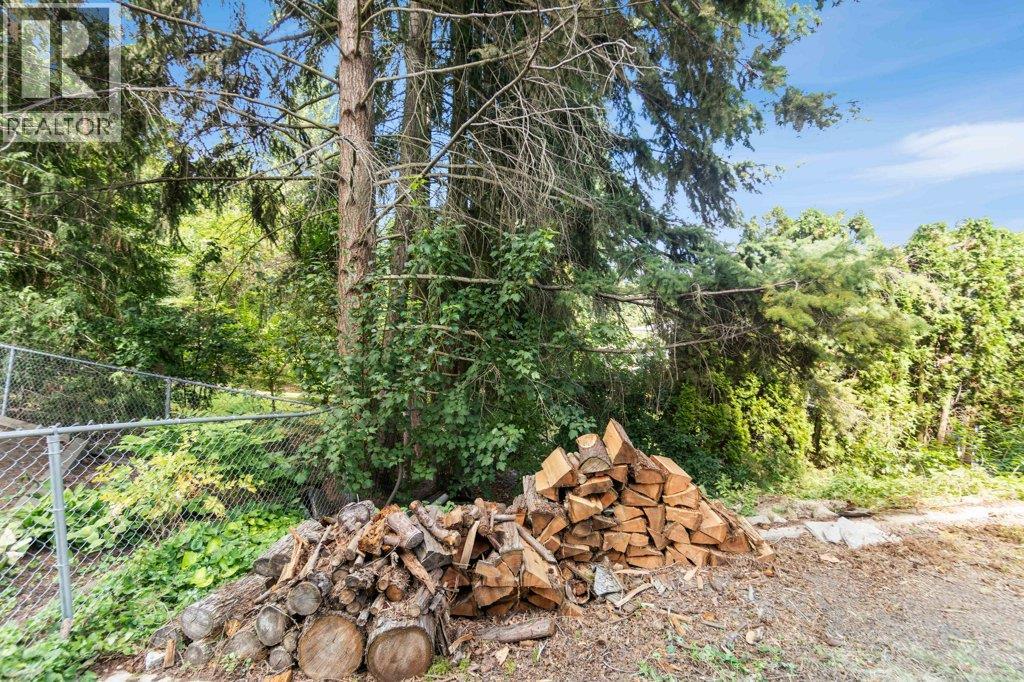 2131 21 Street NE, Salmon Arm