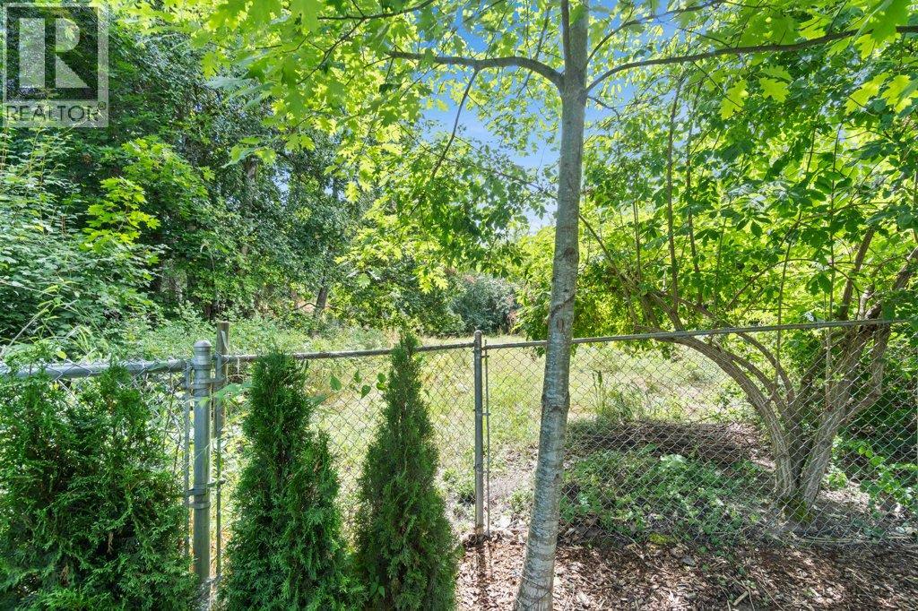 2131 21 Street NE, Salmon Arm