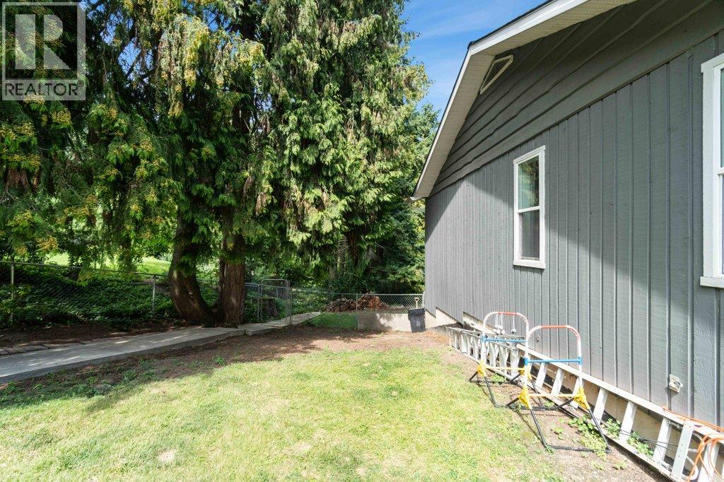 2131 21 Street NE, Salmon Arm