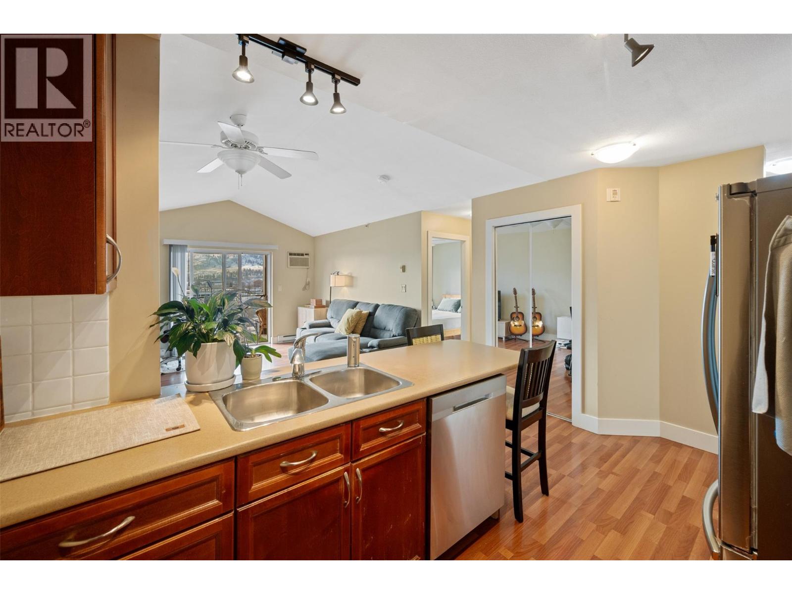 256 Hastings Avenue Unit# 406, Penticton