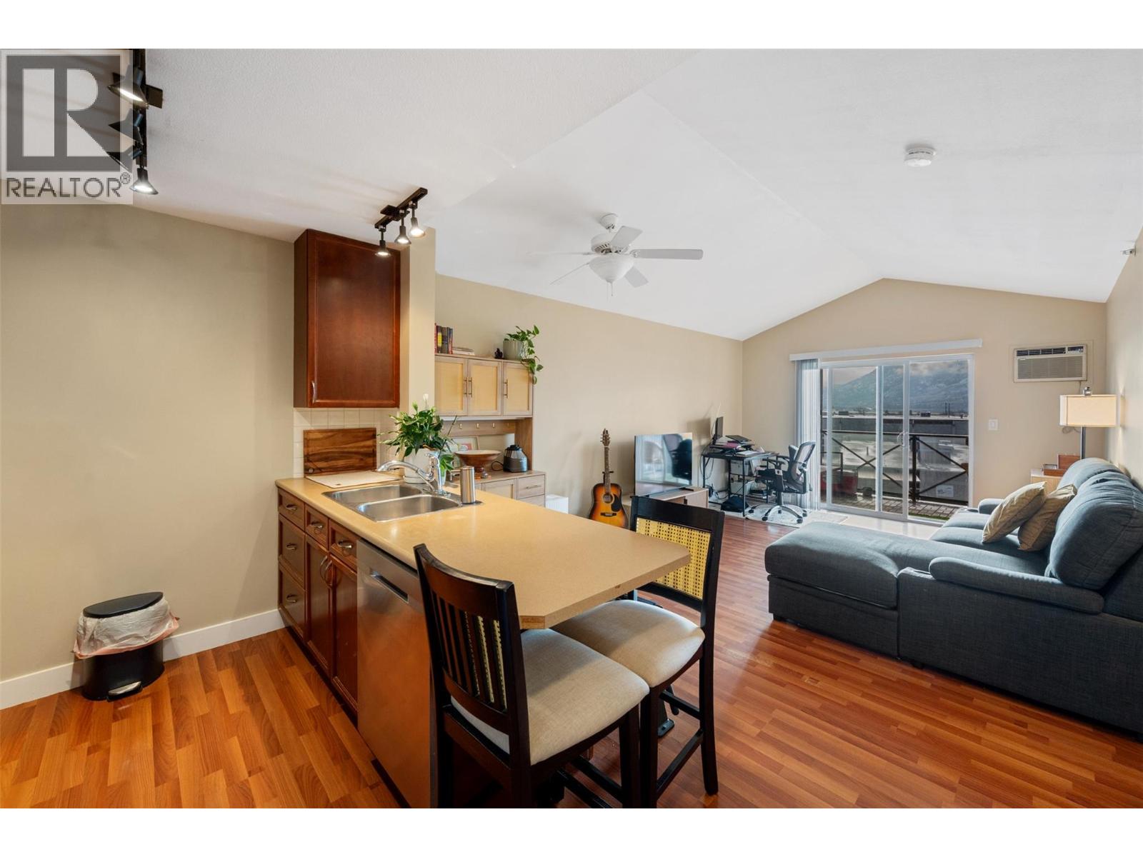 256 Hastings Avenue Unit# 406, Penticton