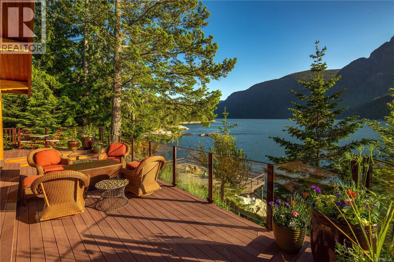 1 Stuart Island, Stuart Island