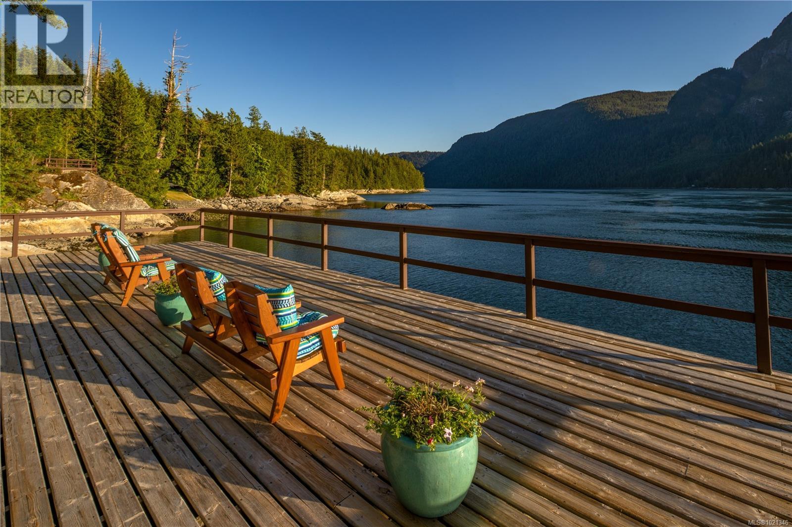 1 Stuart Island, Stuart Island