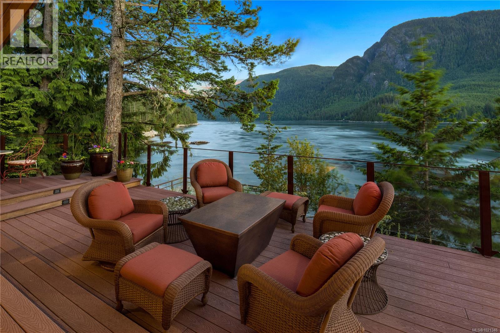 1 Stuart Island, Stuart Island