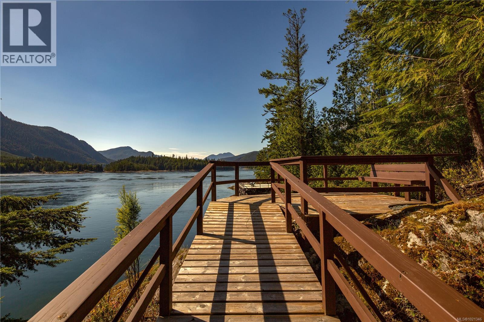 1 Stuart Island, Stuart Island