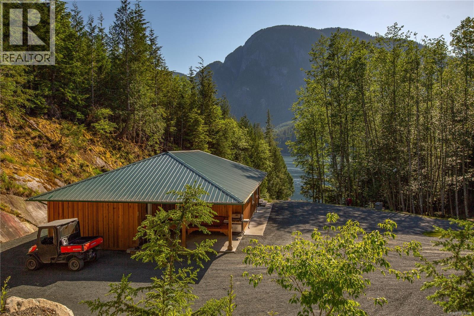 1 Stuart Island, Stuart Island