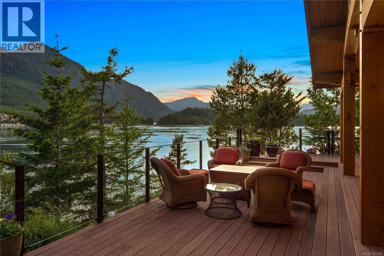 1 Stuart Island, Stuart Island