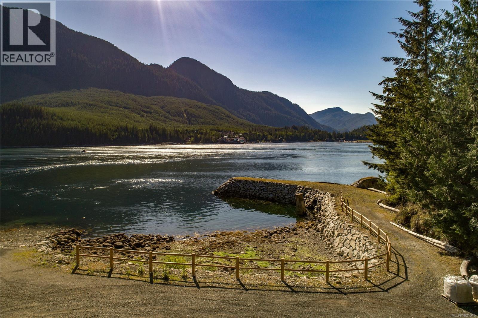 1 Stuart Island, Stuart Island