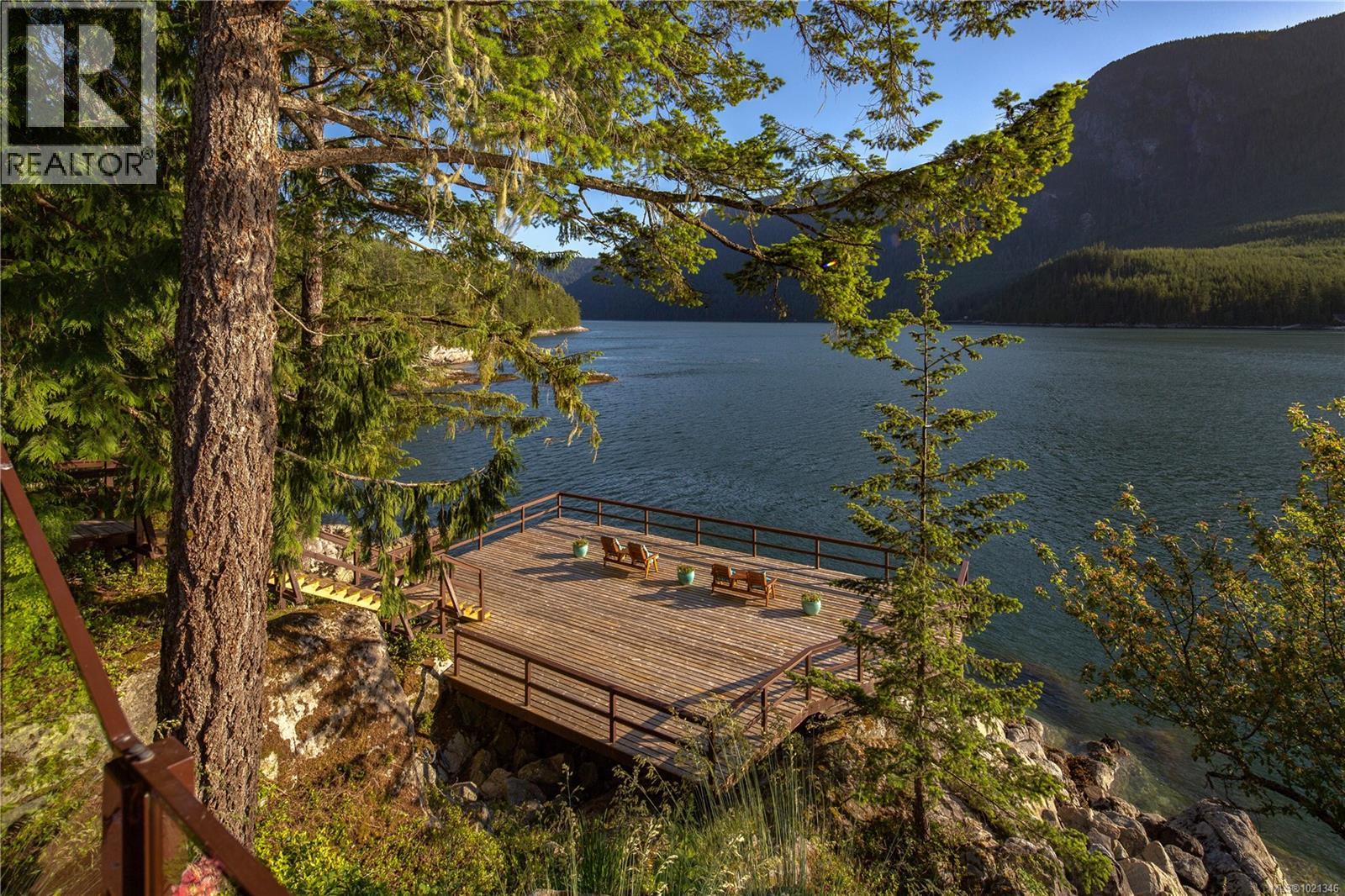 1 Stuart Island, Stuart Island