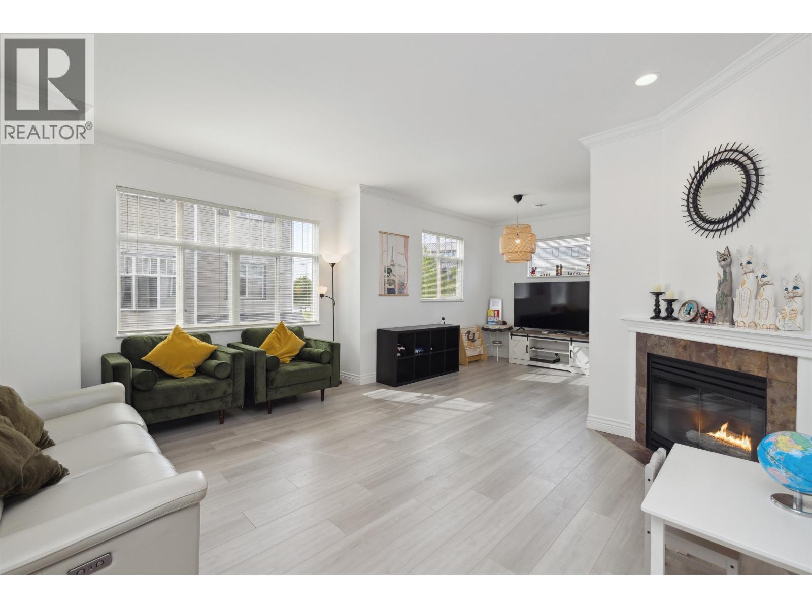 #12-4111 GARRY Street, Richmond