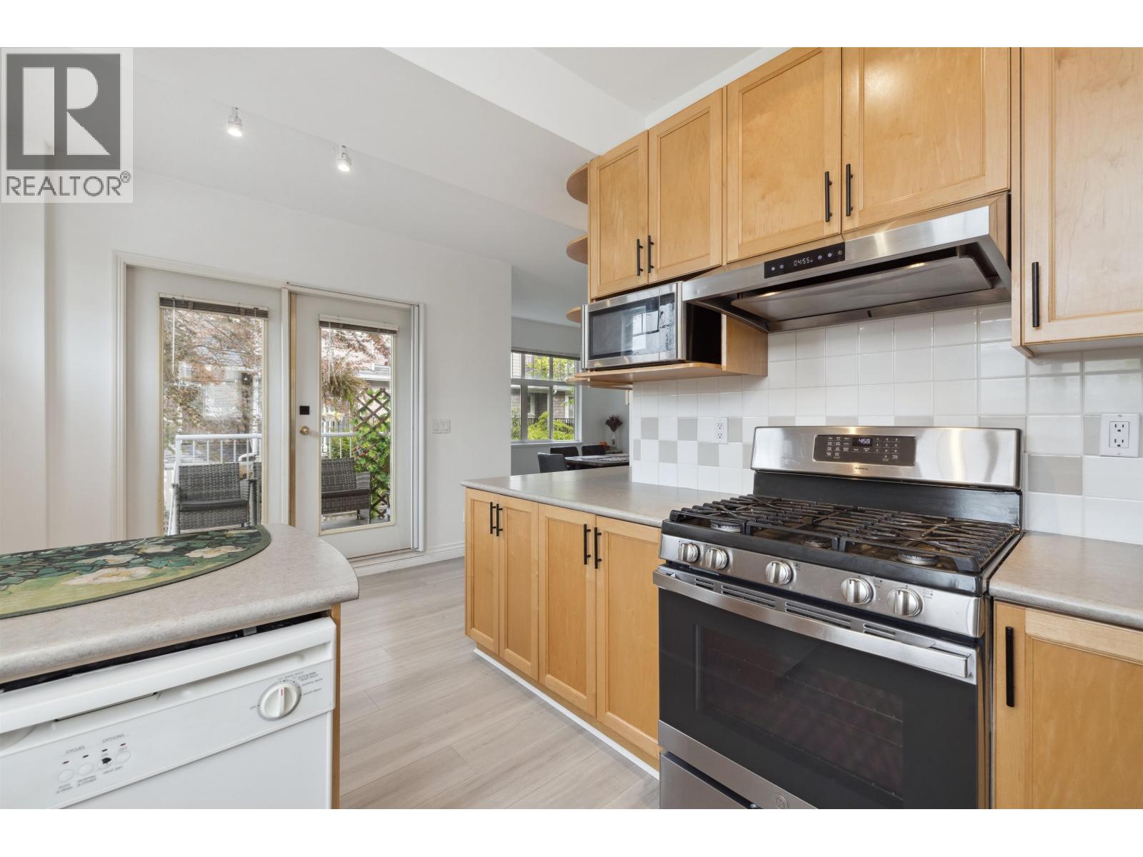 #12-4111 GARRY Street, Richmond