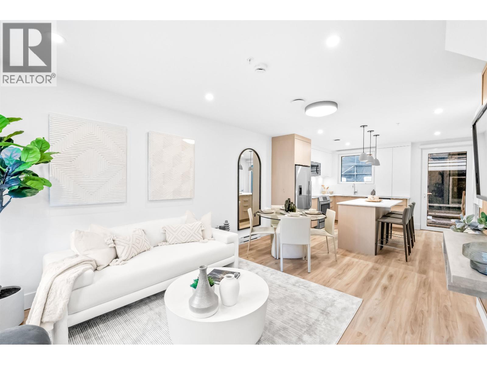 131 2250 E 1ST AVENUE, Vancouver