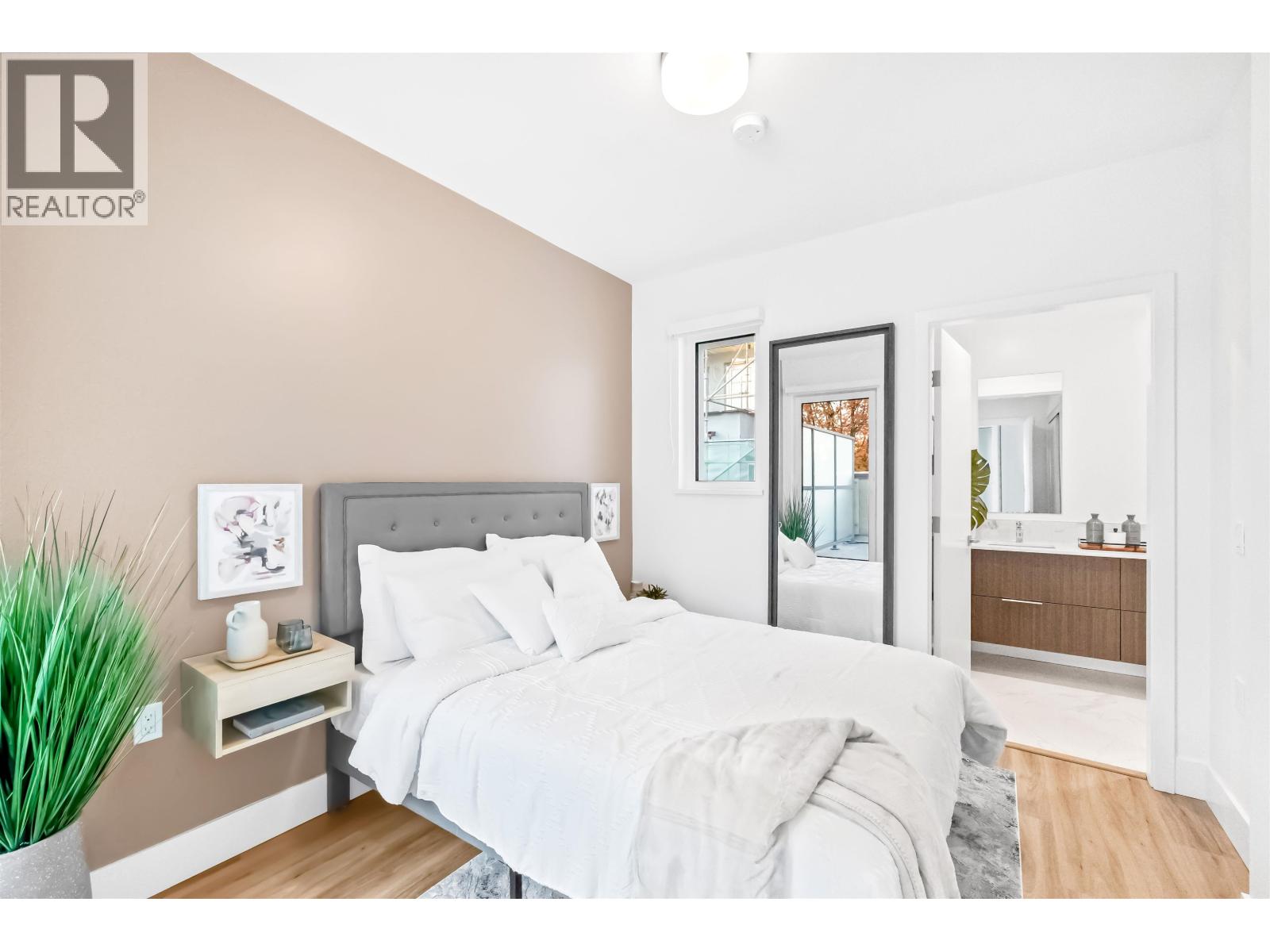 308 2250 E 1ST AVENUE, Vancouver