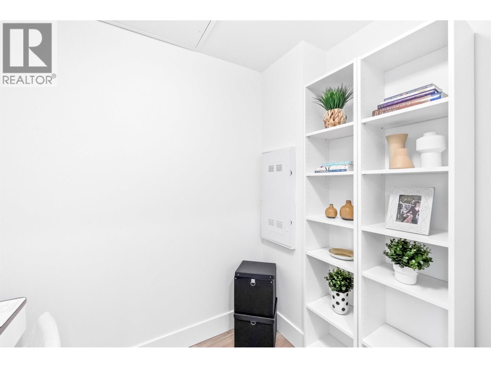 308 2250 E 1ST AVENUE, Vancouver