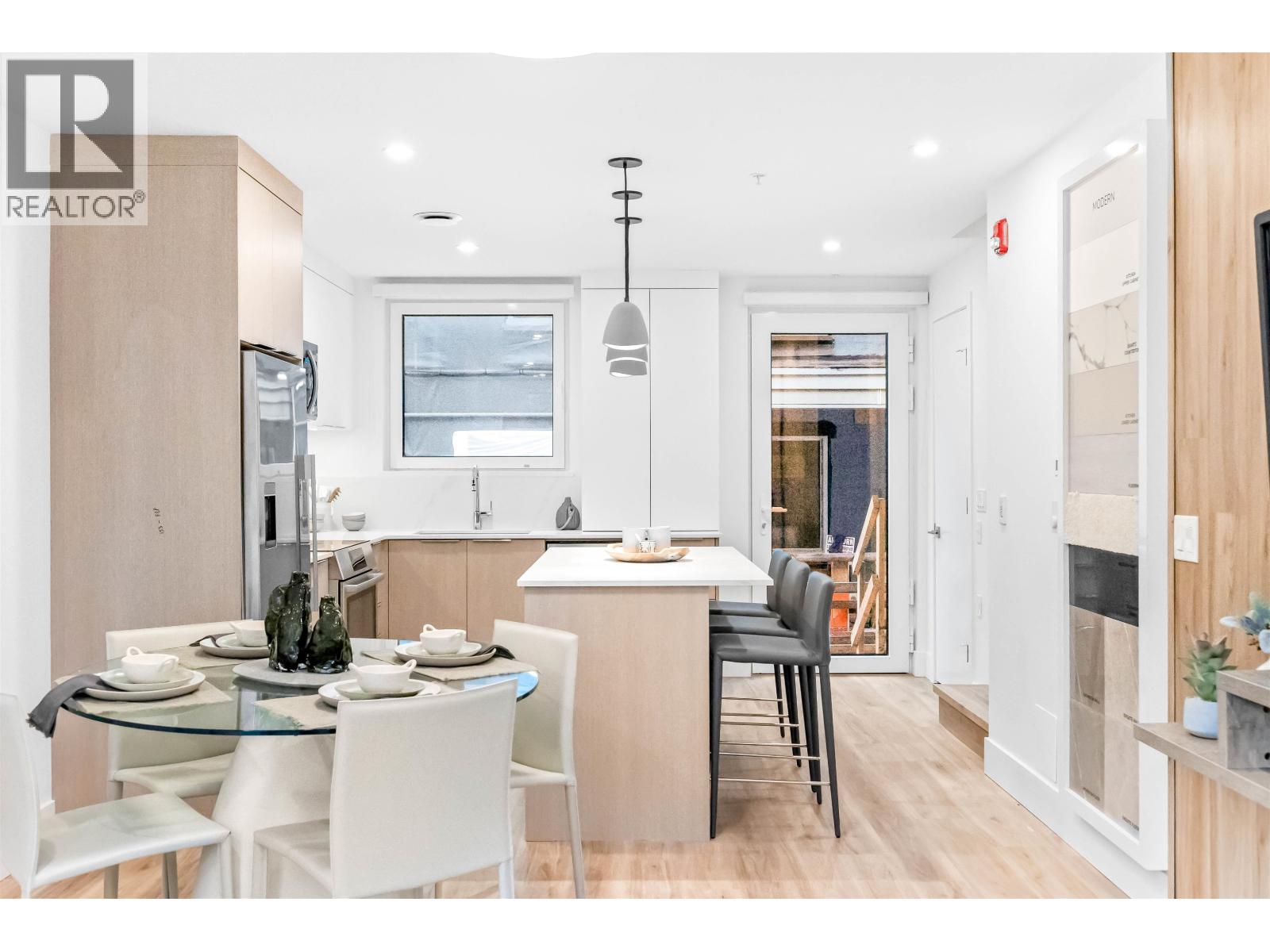 309 2250 E 1ST AVENUE, Vancouver