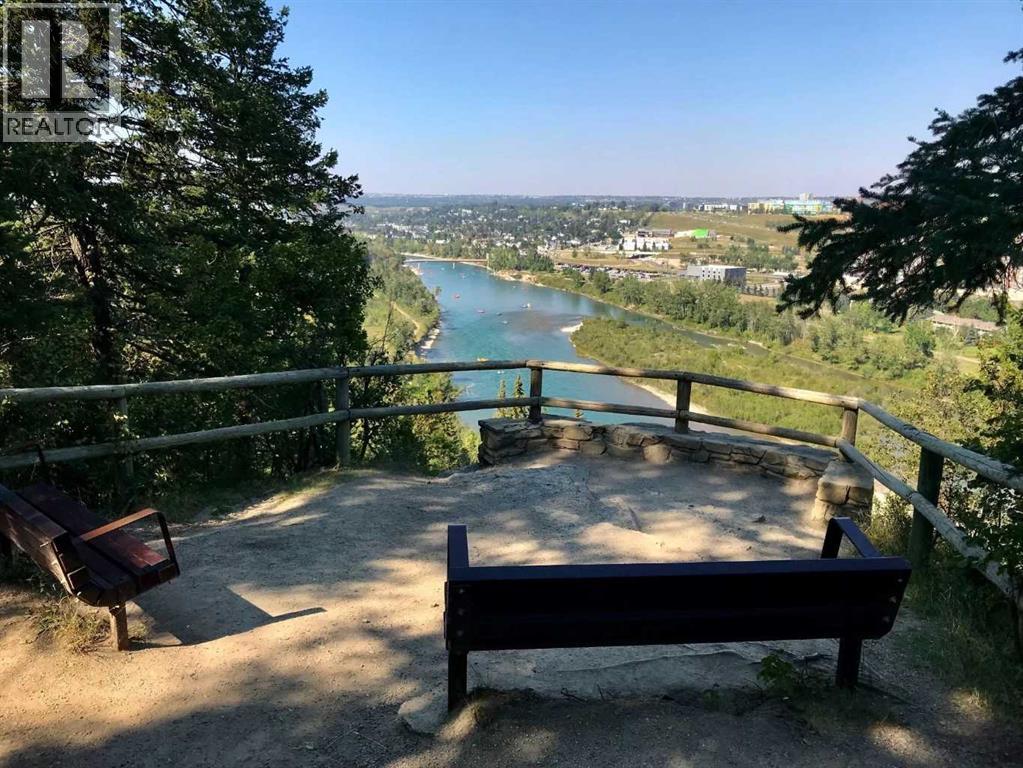 Single Family House for Sale in   Cedar Crescent SW Spruce Cliff Calgary 