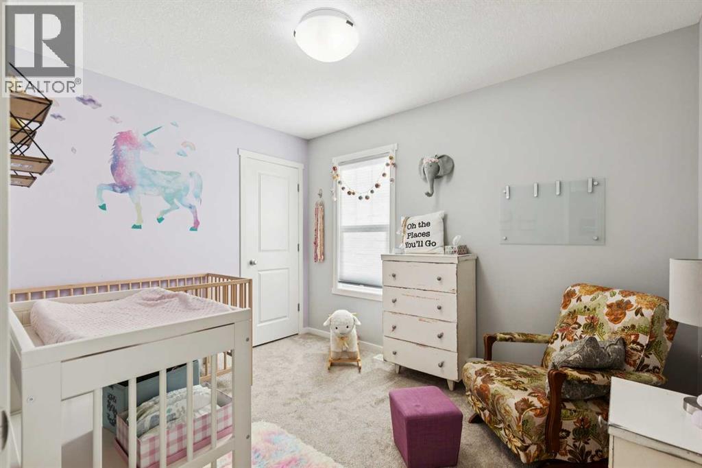 Single Family House for Sale in  Crestridge Bay SW Crestmont Calgary 