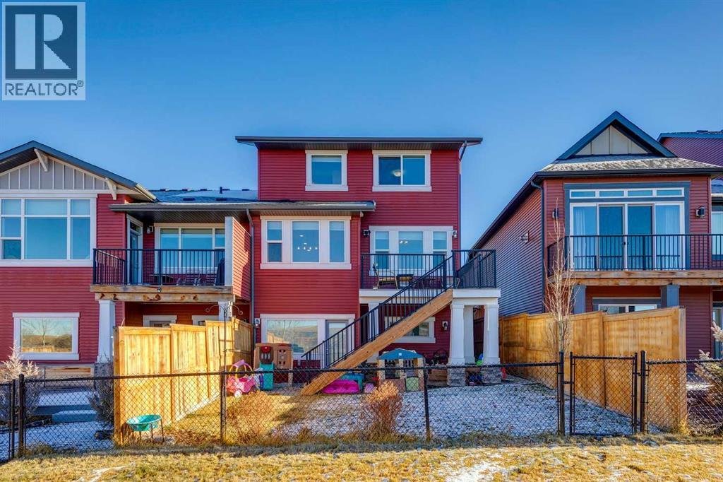 Single Family House for Sale in  Crestridge Bay SW Crestmont Calgary 