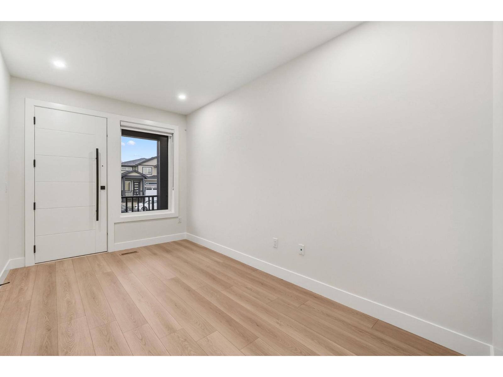 House in Mission - Image 24