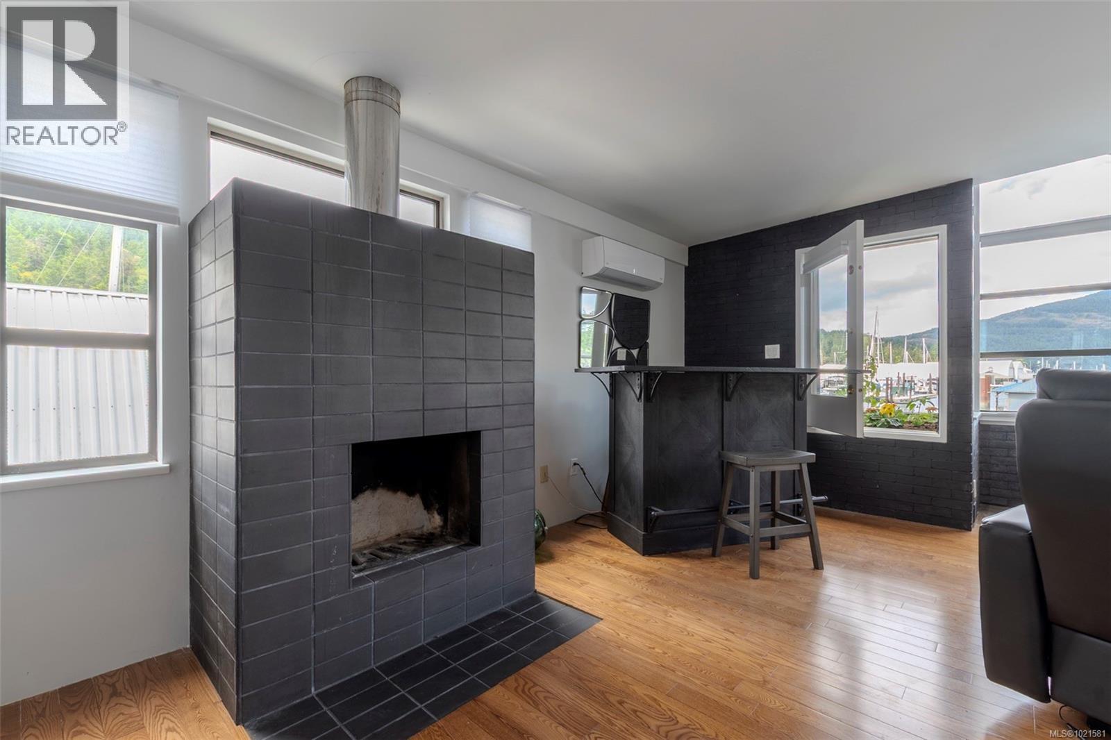 J17 6145 Genoa Bay Rd, Duncan