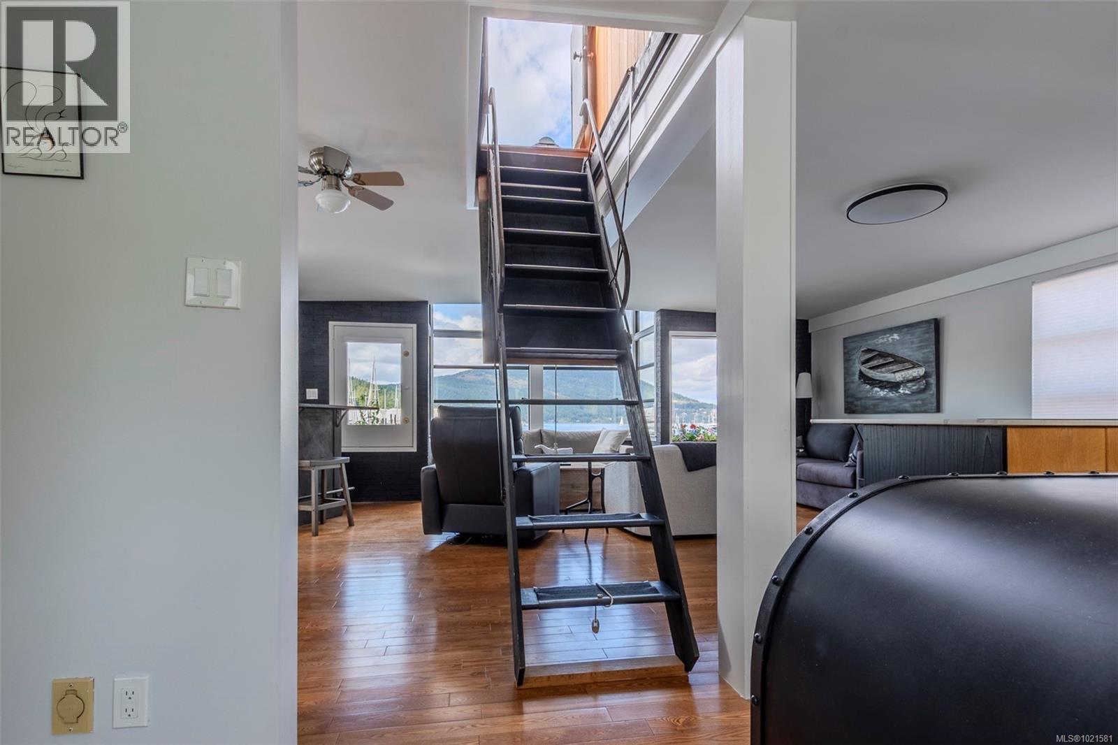 J17 6145 Genoa Bay Rd, Duncan